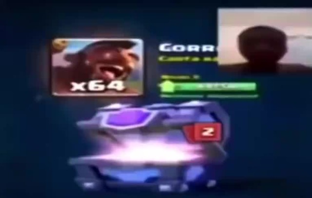 Niño Brasilero Emocionado Al Abrir Cofre Supermagico Del Cr Meme