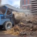 Farmers in Toulouse are dumping 100 trailers of manure and waste on the streets of the city.