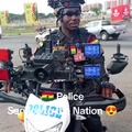 Policía equipado para todo