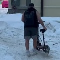 una mala idea scar el patinete electrico en la nieve