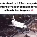 La Nasa Transportando el trasbordador espacial por las calles